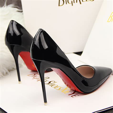 black heels with red soles louis vuitton|louis vuitton heels price.